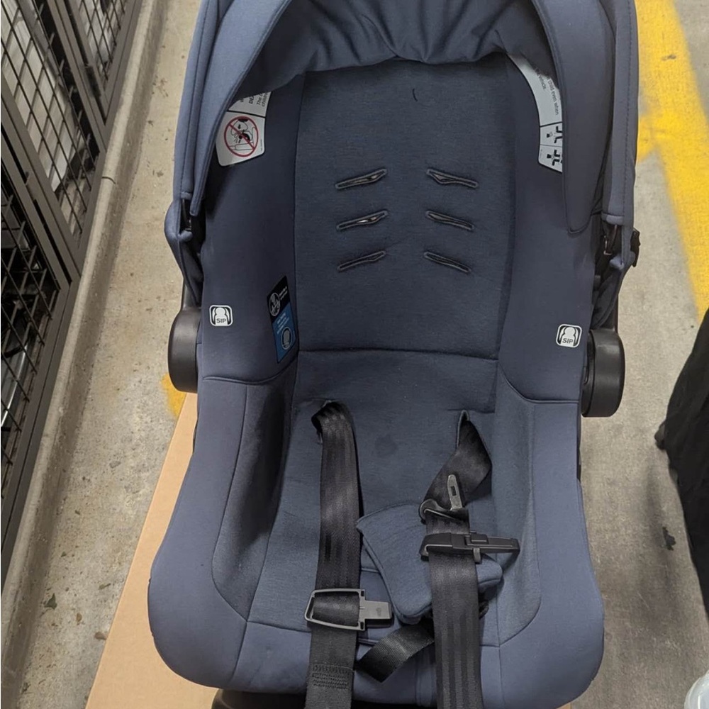 NUNA PIPA Lite LX Infant Car Seat